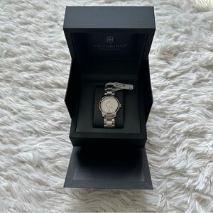 Victorinox Swiss Army Vivante Dual Time Ladies Watch 241259 New With Tags